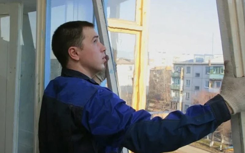 Ремонт окон в Нижнем Новгороде — иллюстрация: работа мастера, этап 6