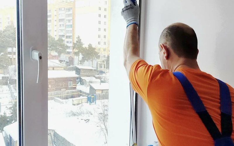 Ремонт окон в Нижнем Новгороде — иллюстрация: работа мастера, этап 4